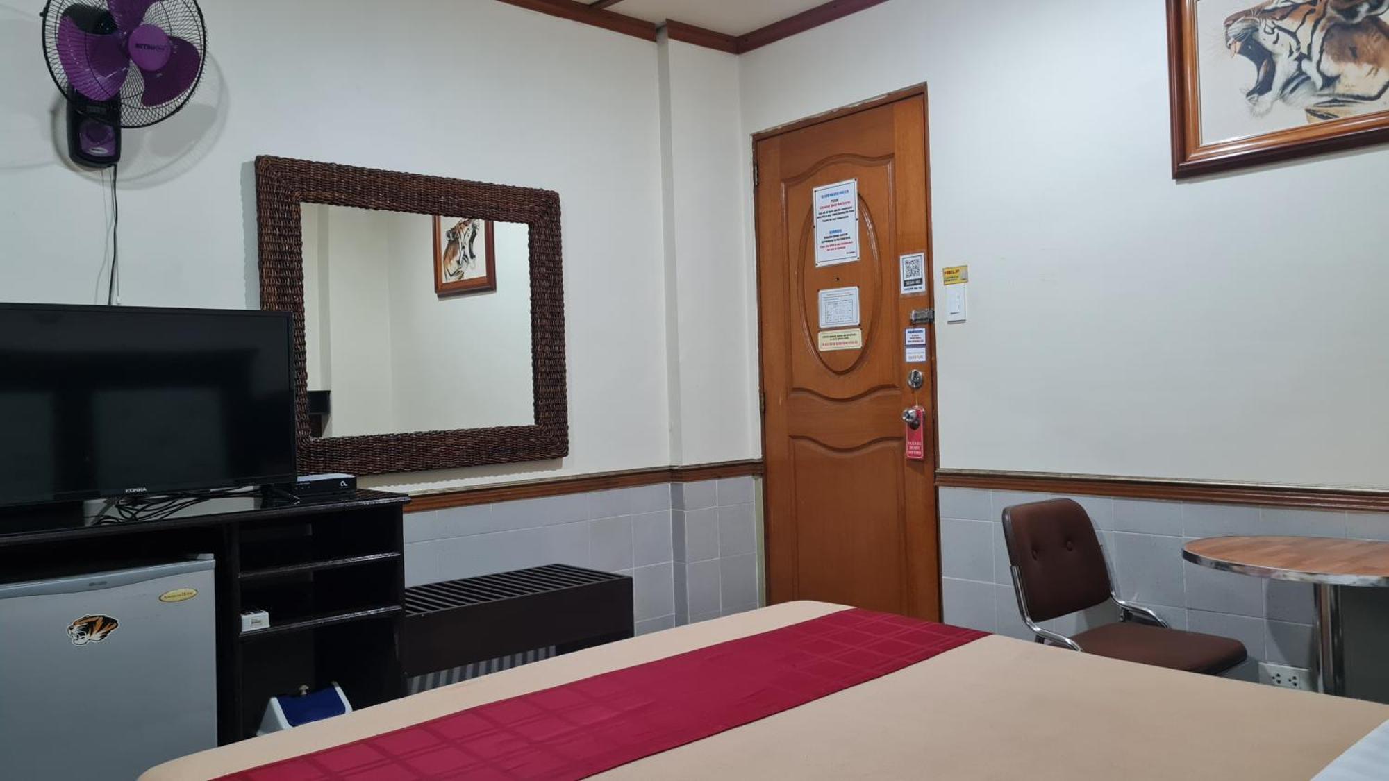 Tiger Hotel อังเฮเลส ภายนอก รูปภาพ