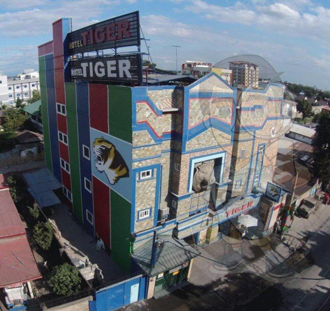 Tiger Hotel อังเฮเลส ภายนอก รูปภาพ
