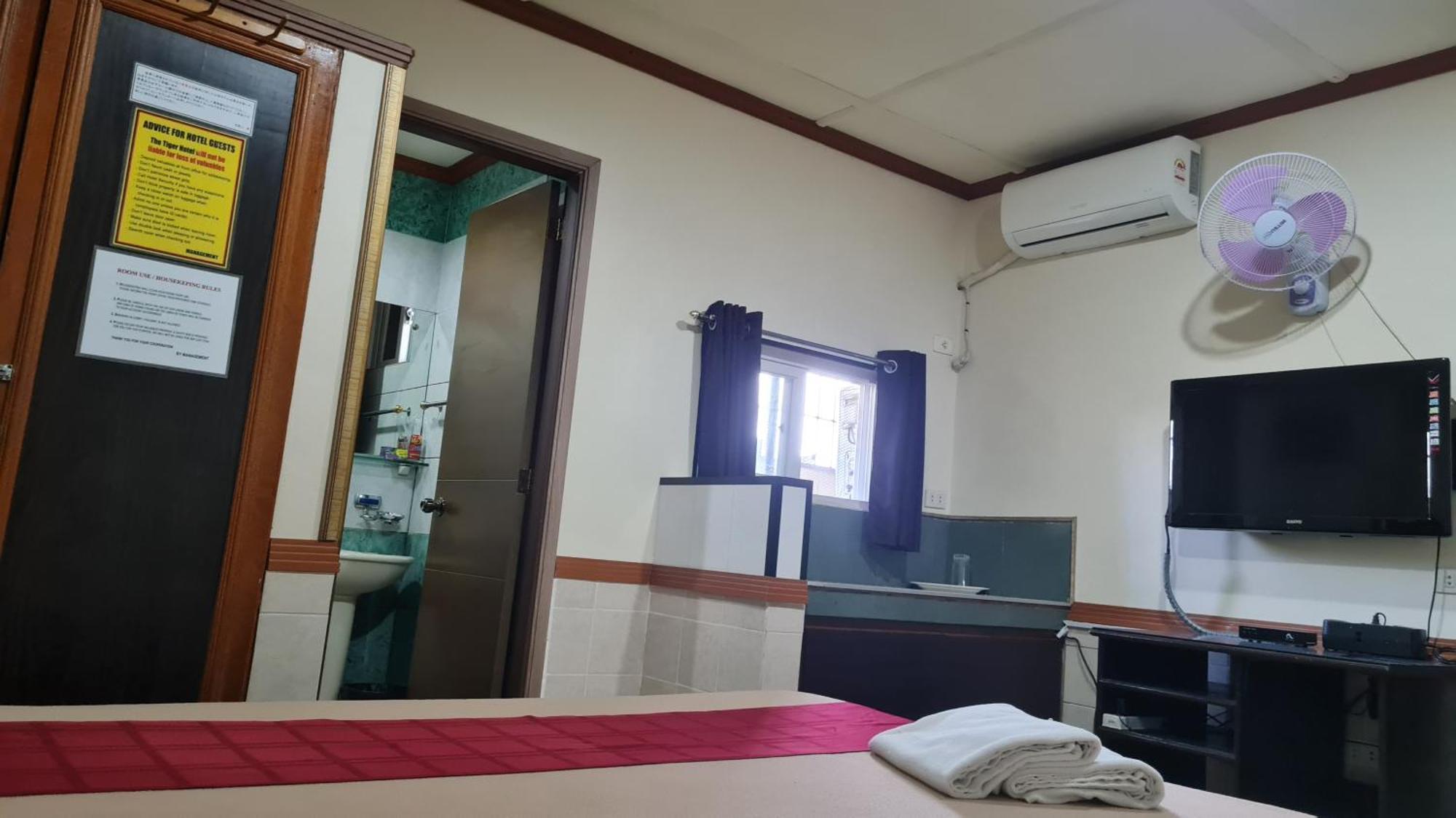 Tiger Hotel อังเฮเลส ภายนอก รูปภาพ