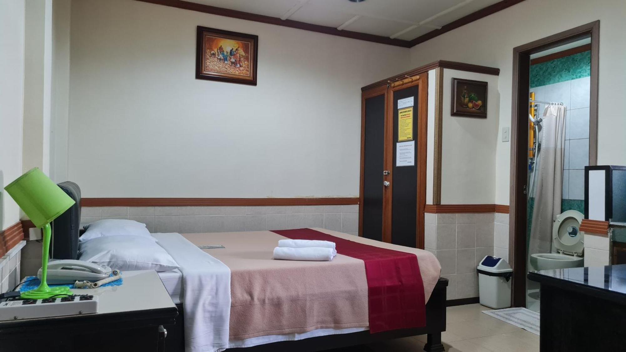 Tiger Hotel อังเฮเลส ภายนอก รูปภาพ