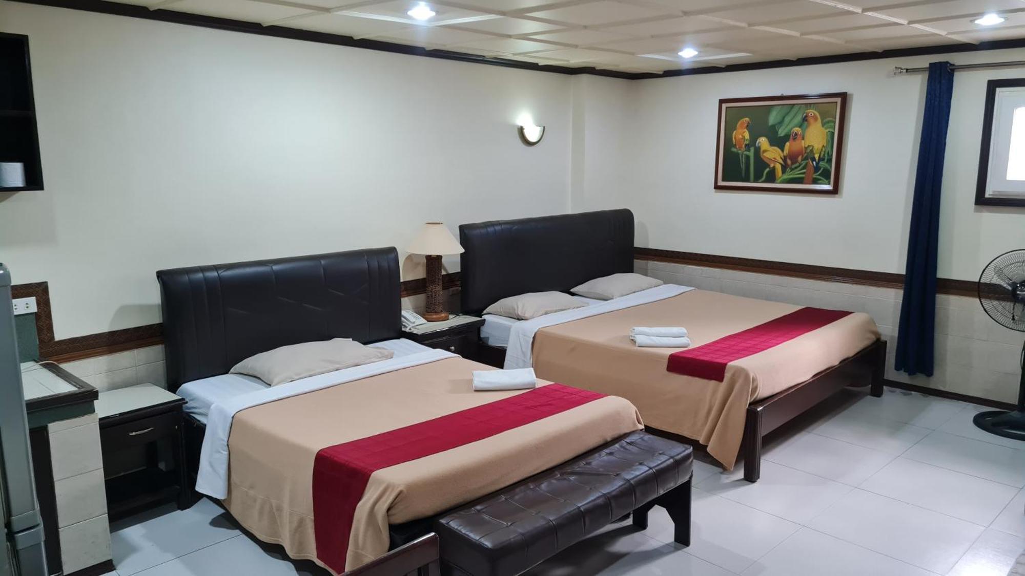 Tiger Hotel อังเฮเลส ภายนอก รูปภาพ