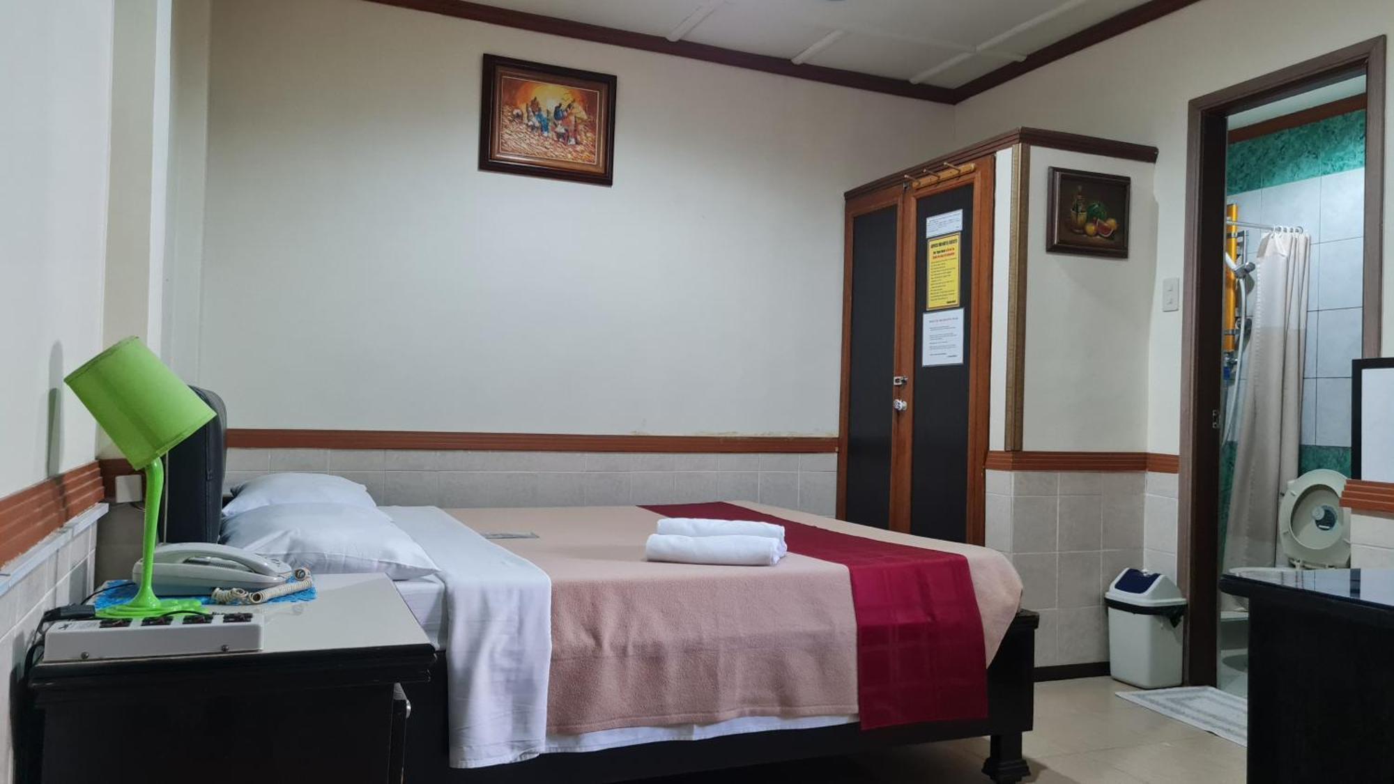 Tiger Hotel อังเฮเลส ภายนอก รูปภาพ